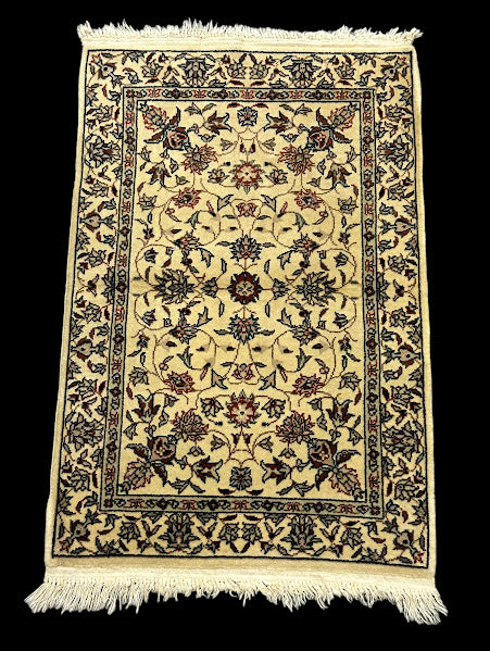 Hand- Knotted Vintage Wool Rug Persian Floral Pattern in Cream 2' x 3'2