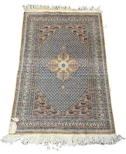 Load image into Gallery viewer, Hand-Knotted Vintage Persian Rug Kashan Style 2&#39;9 x 4&#39;4 Wool and Silk
