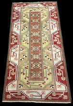 Load image into Gallery viewer, Beautiful Vintage Handmade Wool Rug Colorful Turkish Oriental Design 3&#39;11 x 7&#39;6
