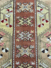 Load image into Gallery viewer, Beautiful Vintage Handmade Wool Rug Colorful Turkish Oriental Design 3&#39;11 x 7&#39;6
