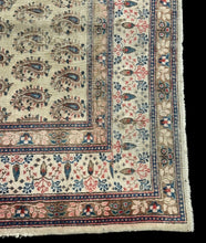 Load image into Gallery viewer, Handmade Vintage Wool Rug Persian Oriental Design in Light Colors 6&#39; x 7&#39;6
