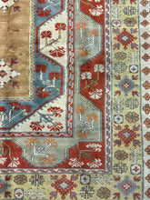 Load image into Gallery viewer, Unique Vintage Handmade Wool Rug Turkish Oriental Design Light Colors 6&#39;7 x 9&#39;7
