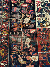 Load image into Gallery viewer, Antique Handmade Wool Rug Persian Bakhtiari Design Beautiful Colors 4&#39;10 x 8&#39;3
