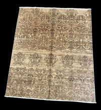 Load image into Gallery viewer, Handmade Vintage Wool Rug Brown/ Beige Oriental Design 7&#39;11 x 9&#39;10
