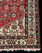 Load image into Gallery viewer, Beautiful Vintage Handmade Wool Rug Colorful Persian Heriz Design 4&#39;4 x 6&#39;8
