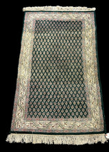 Load image into Gallery viewer, Beautiful Handmade Vintage Wool Rug Green Persian Oriental Design 2&#39;11 x 4&#39;10
