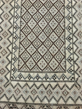 Load image into Gallery viewer, Handmade Vintage Wool Rug Moroccan Berber Beige Tribal Design 2&#39;5 x 4&#39;10
